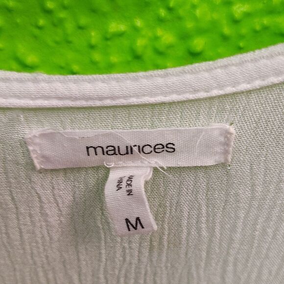 Maurices White Boxy Blouse with Relaxed Fit - Picture 2 of 3